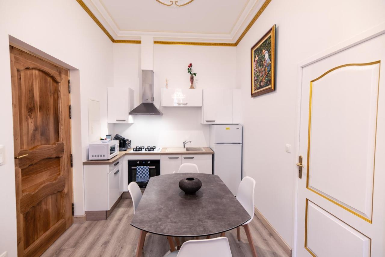 Appartement Maison De L'Eglise Du Couvent Narbonne Exteriör bild